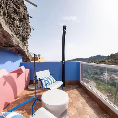 Cuevas De Sacromonte * Teror